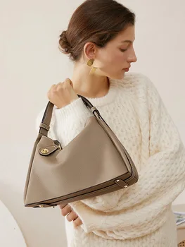  Высококачественная брендовая кожаная сумка 2023 года, новая сумка через плечо, модная сумка подмышками, простая однотонная женская сумка